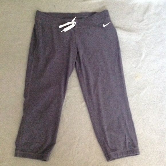 Nike Capri Active/Yoga loose fit Drawstring